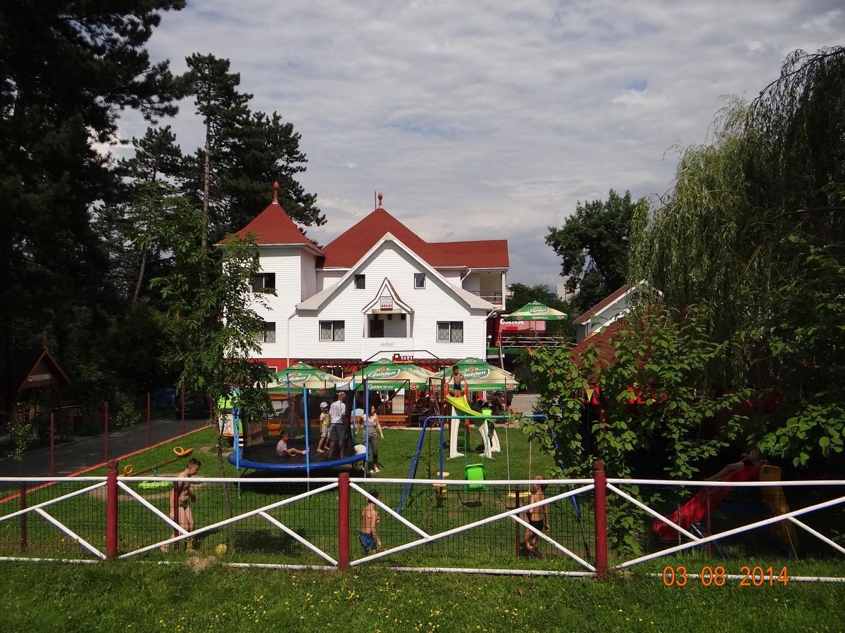 Cabana Pensiune La Brazi Vulcan  Zewnętrze zdjęcie